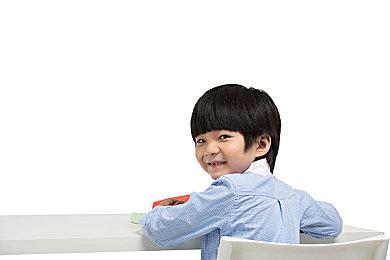 虚幻5打造恐怖游戏《灵异传说》新预告片分享